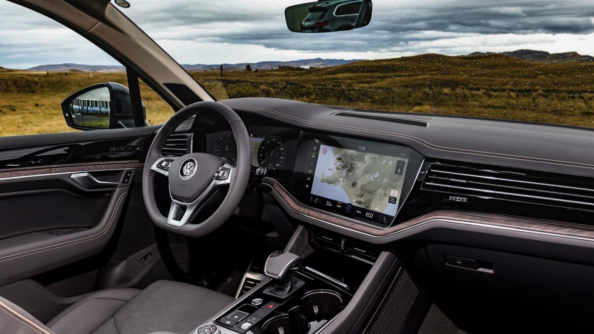 Фольксваген Туарег 2022 салон