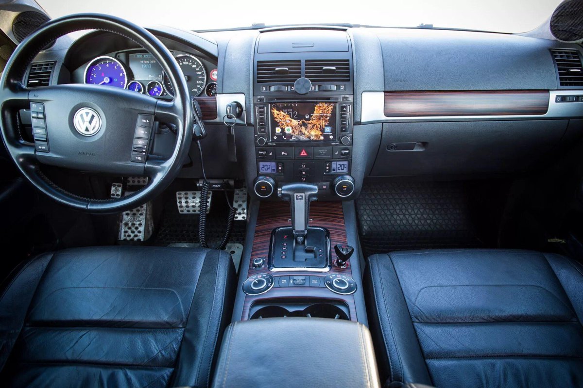 Фольксваген Туарег 2007 салон