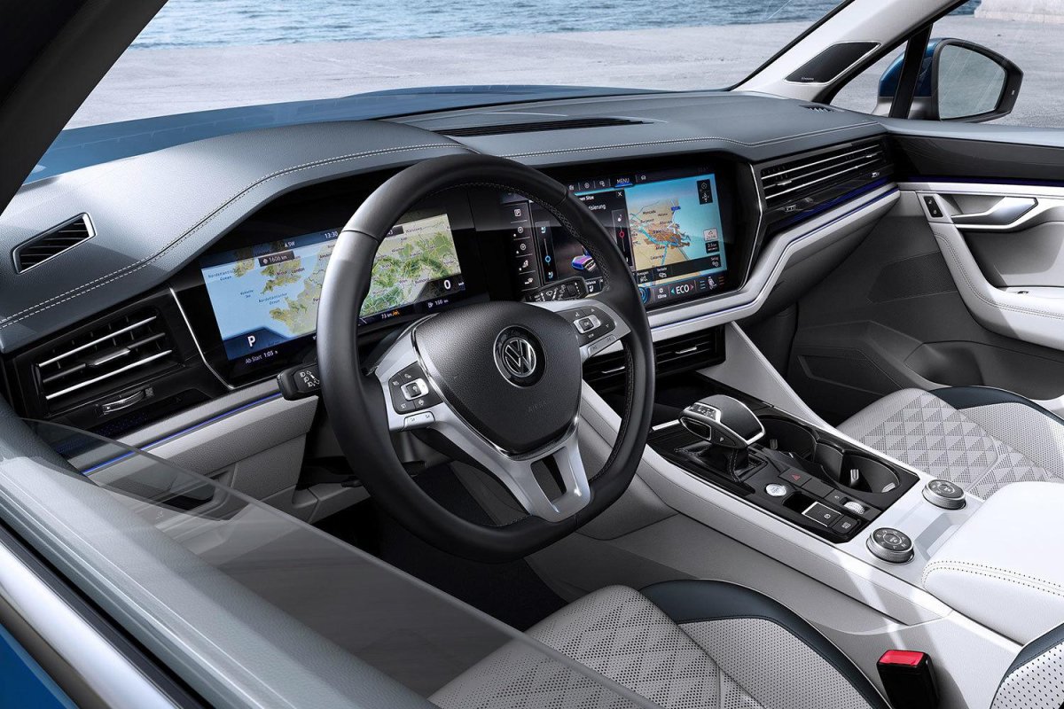 Volkswagen Touareg 2018 салон