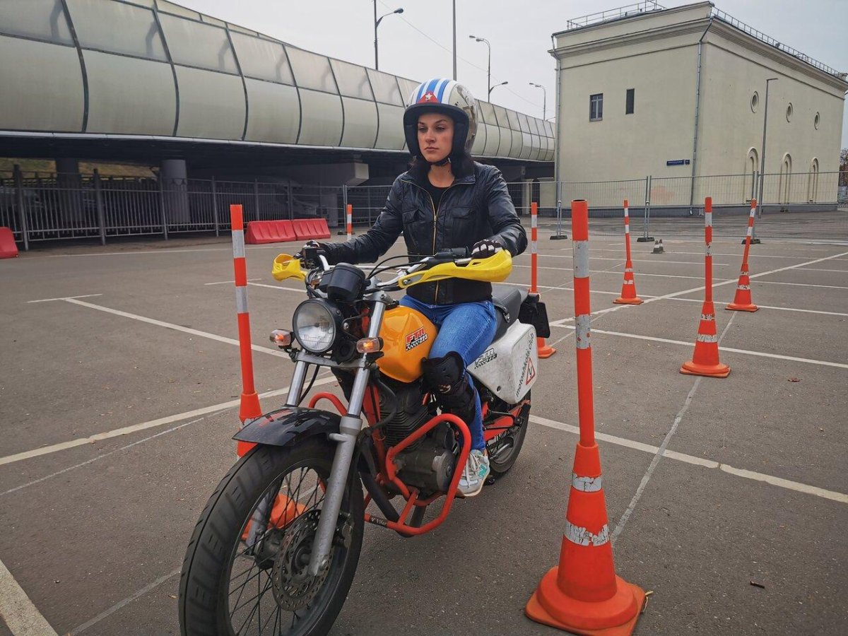 Мотошкола клаб на Лужниках