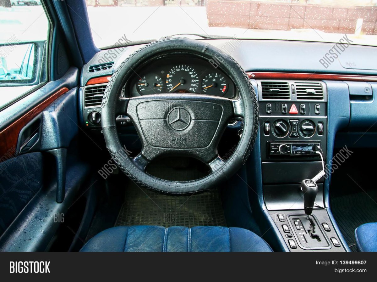 Mercedes w210 Interior