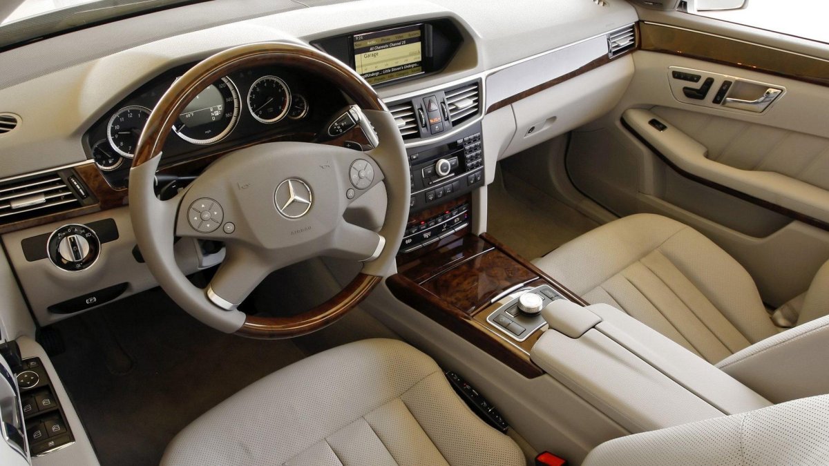 Mercedes Benz e550 w212