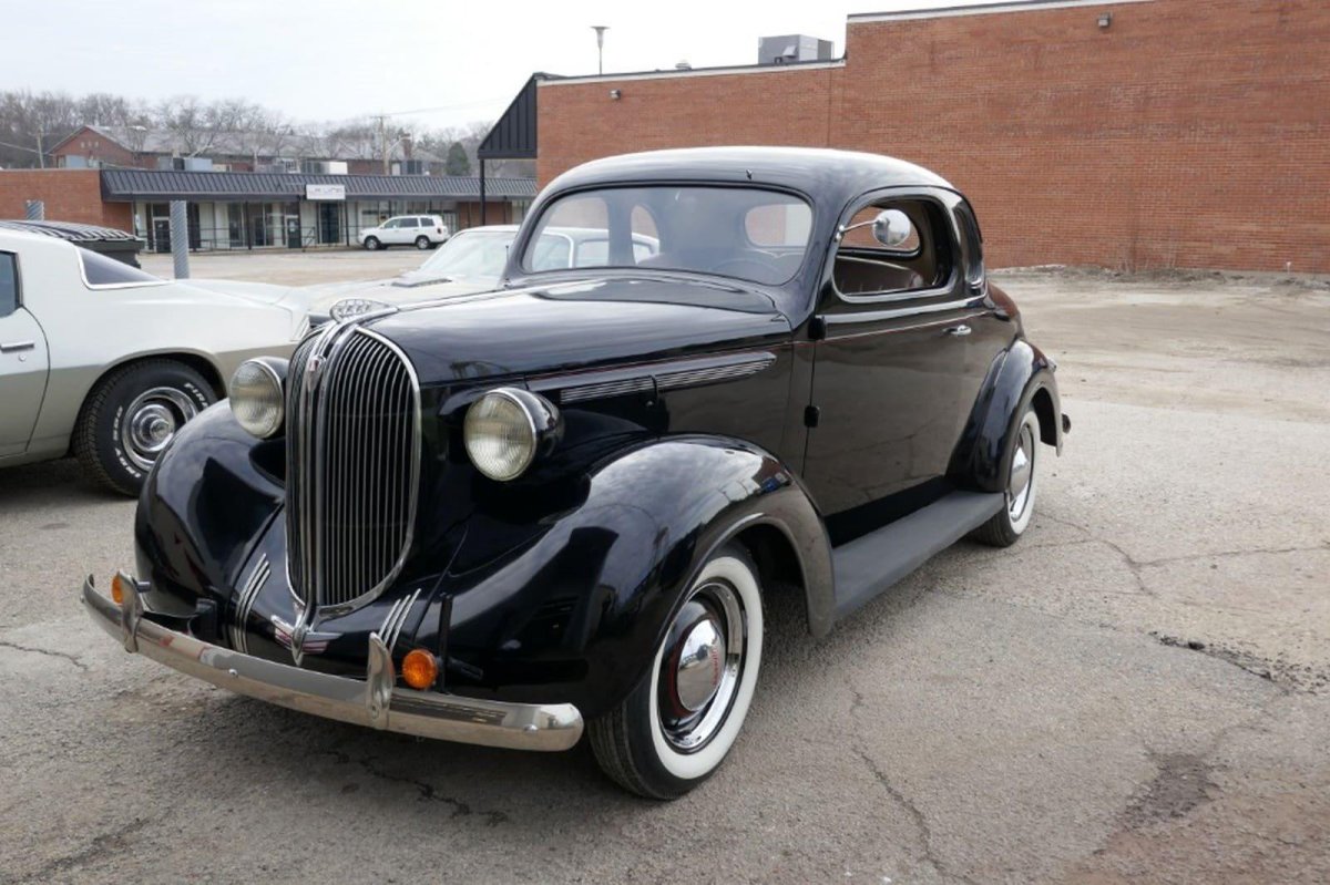 Plymouth 1938