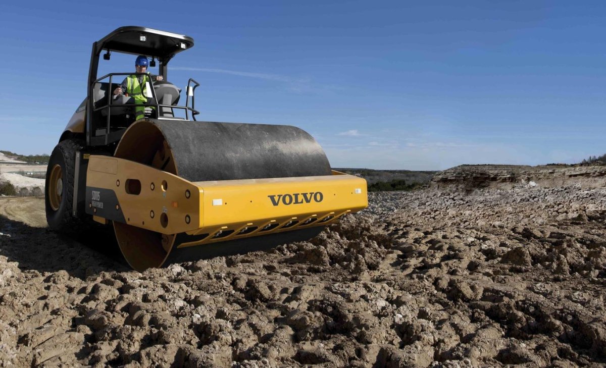 Грунтовый каток Volvo