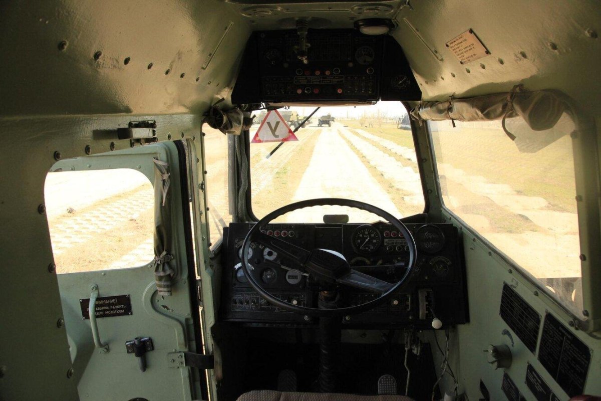 МАЗ 543 кабина