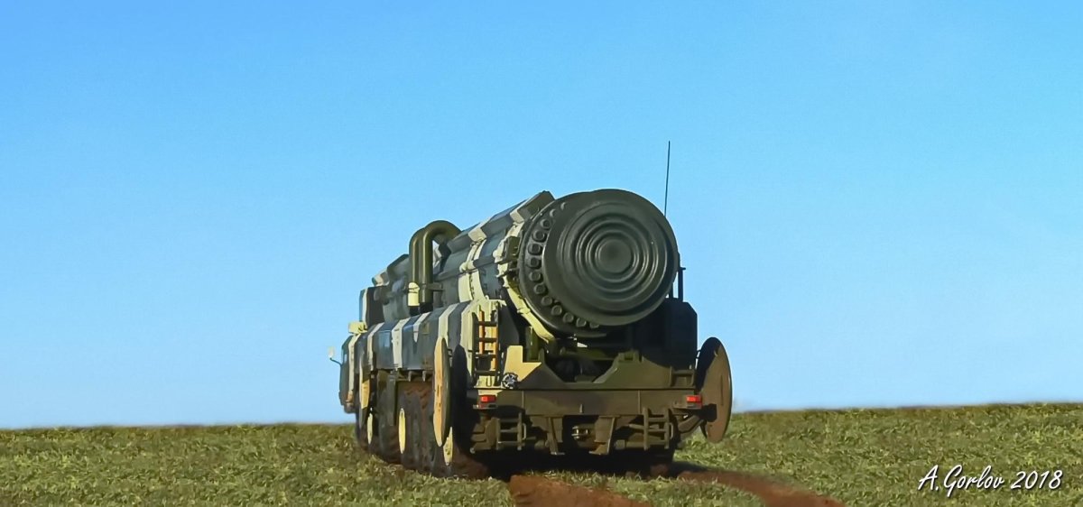 Модель МАЗ 7917 Тополь