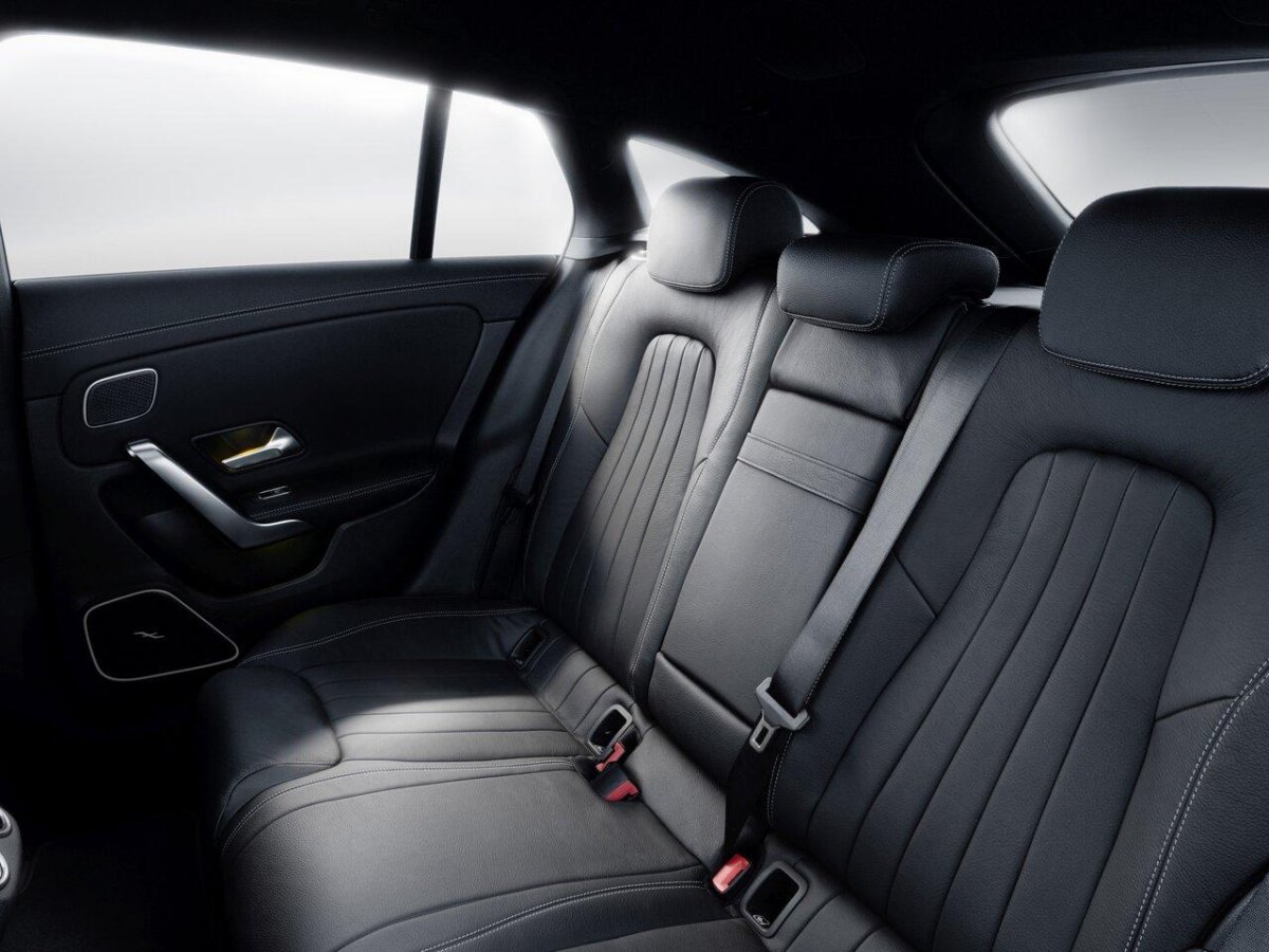 Mercedes Benz CLA универсал 2020 салон