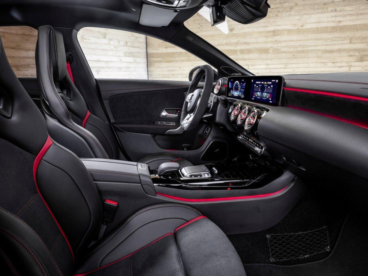 Мерседес CLA 45s AMG