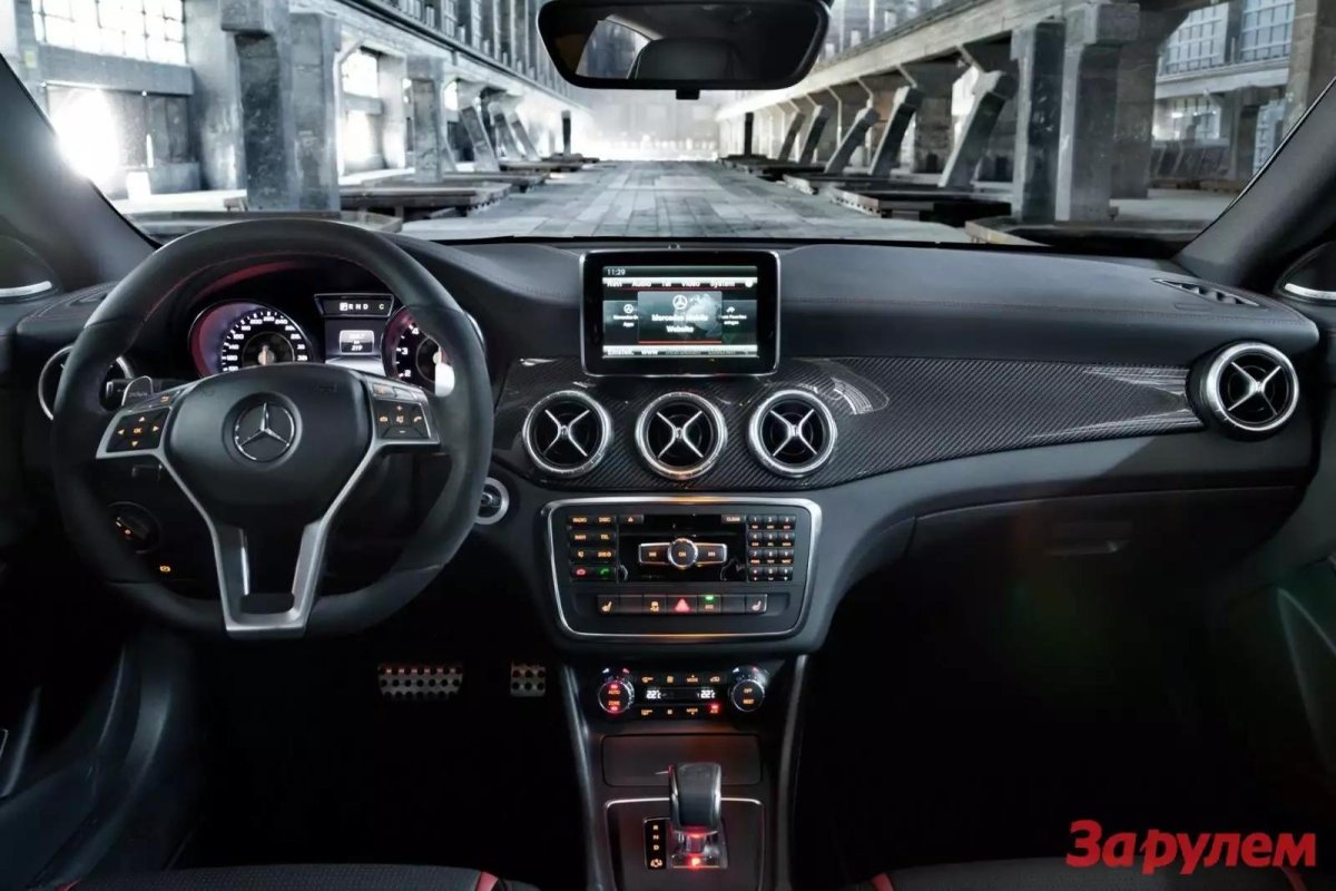 Mercedes Benz CLA 45 AMG