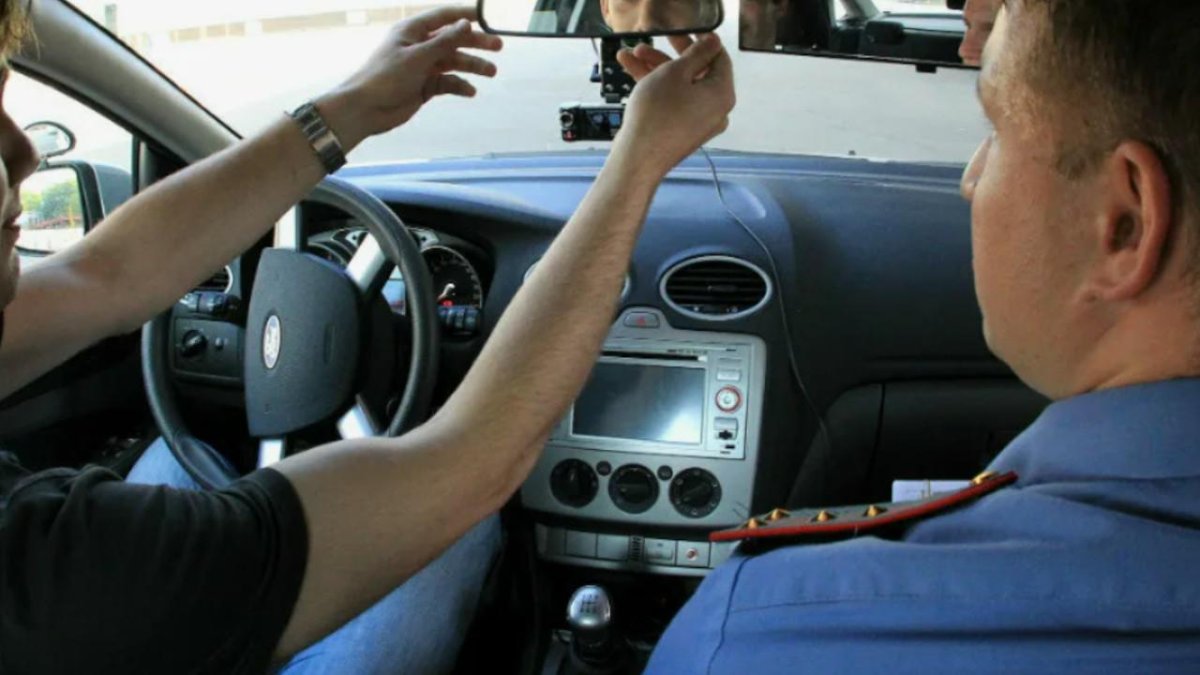 Экзамен в автошколе