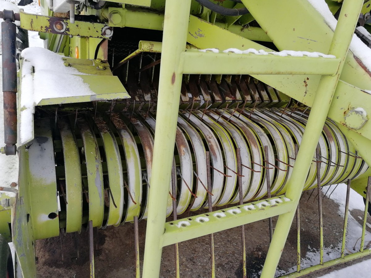 Пресс подборщик CLAAS Rollant 66
