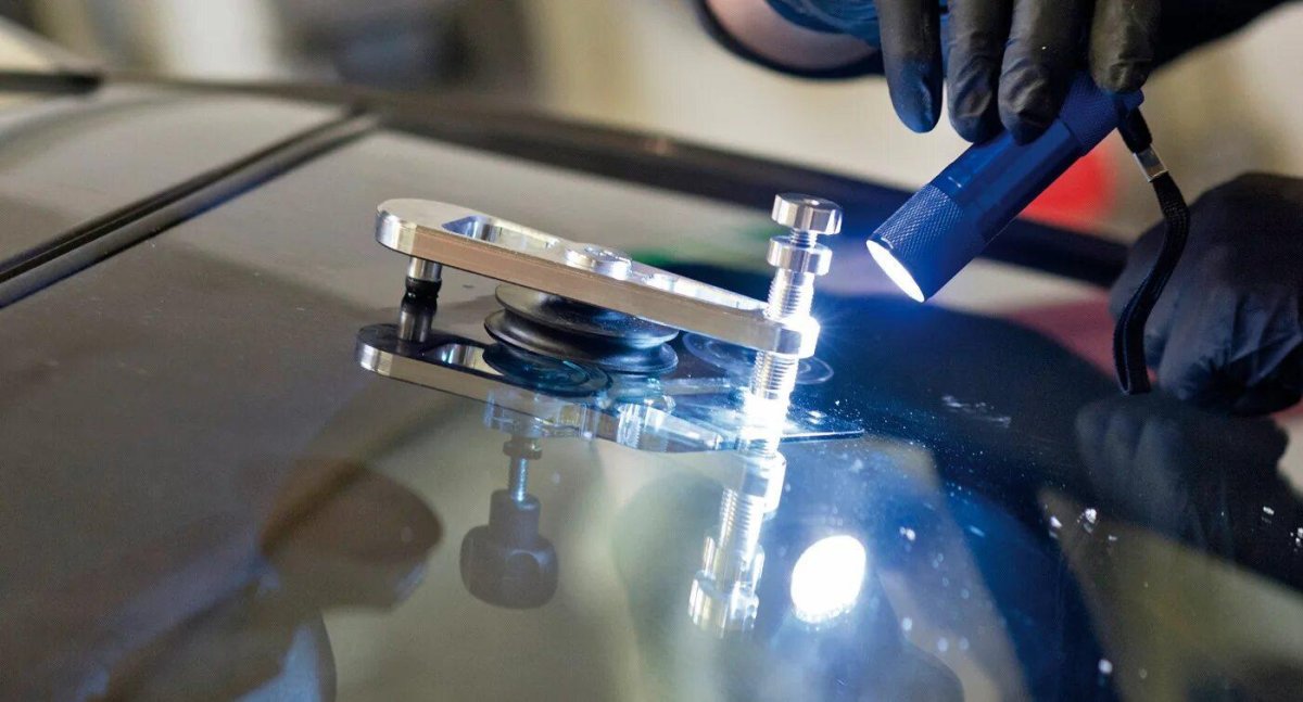 Ремонт лобового стекла автомобиля