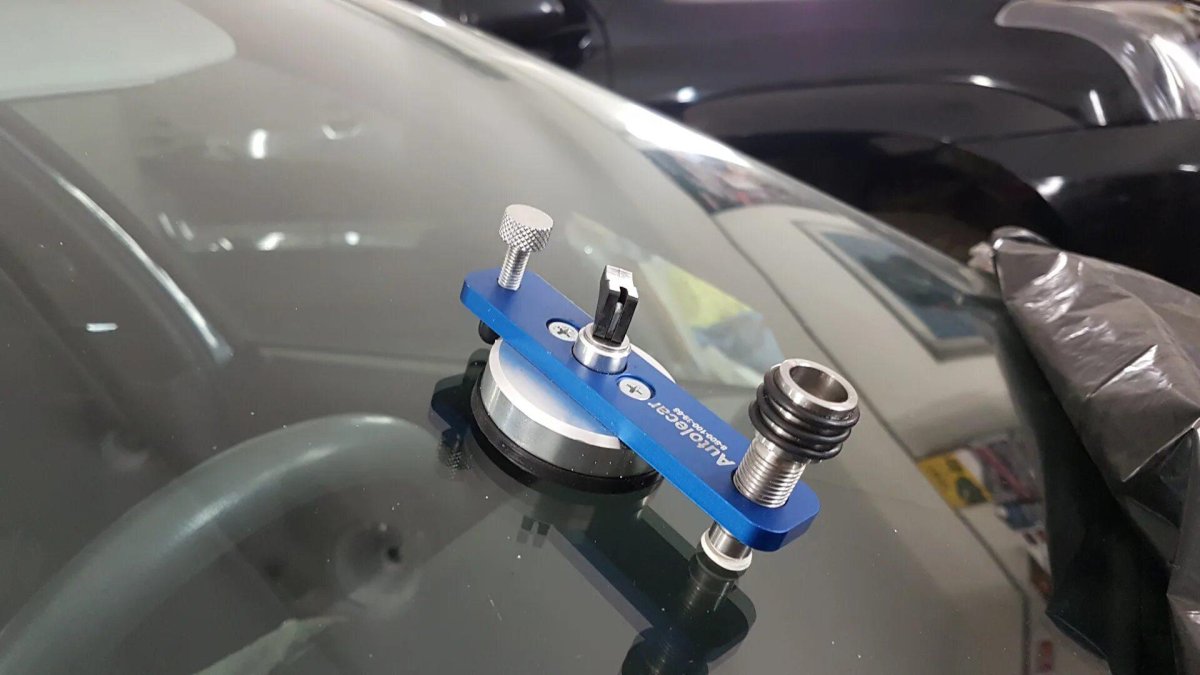 Ремонт лобового стекла автомобиля