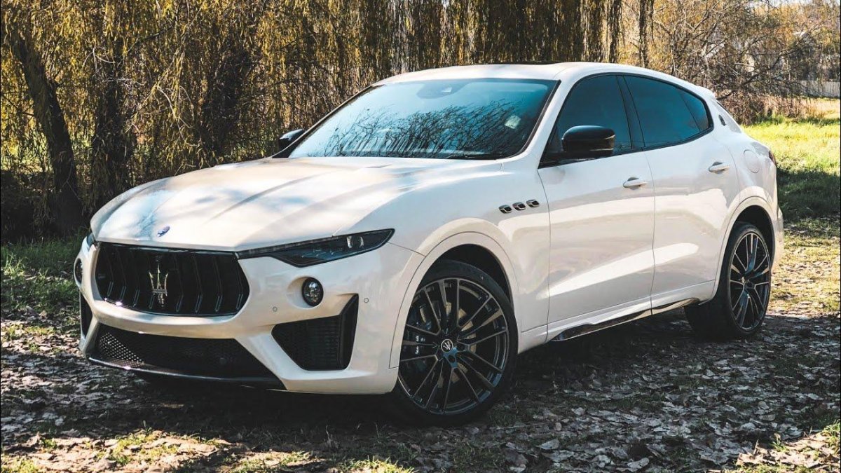 Мазерати Леванте 2021