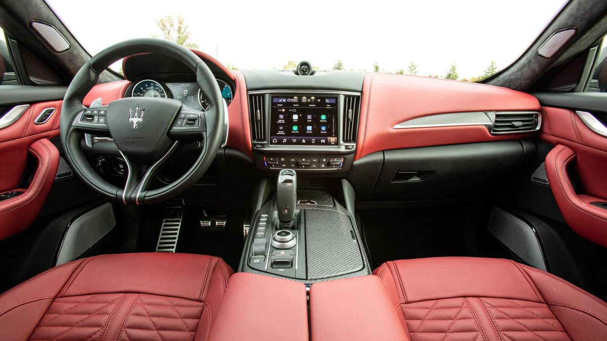 Мазерати Леванте 2022 новый