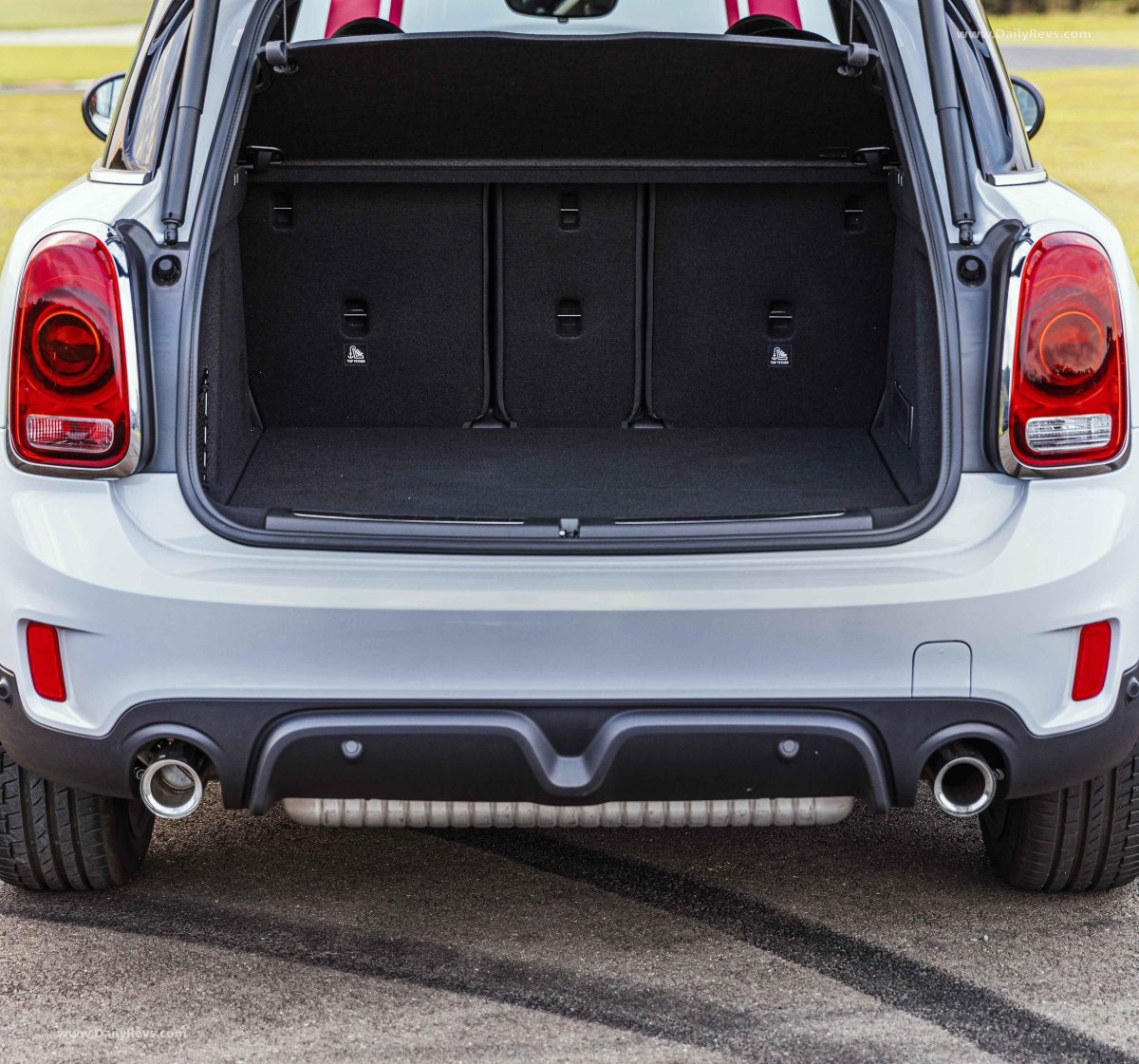 Мини Купер Кантримен багажник