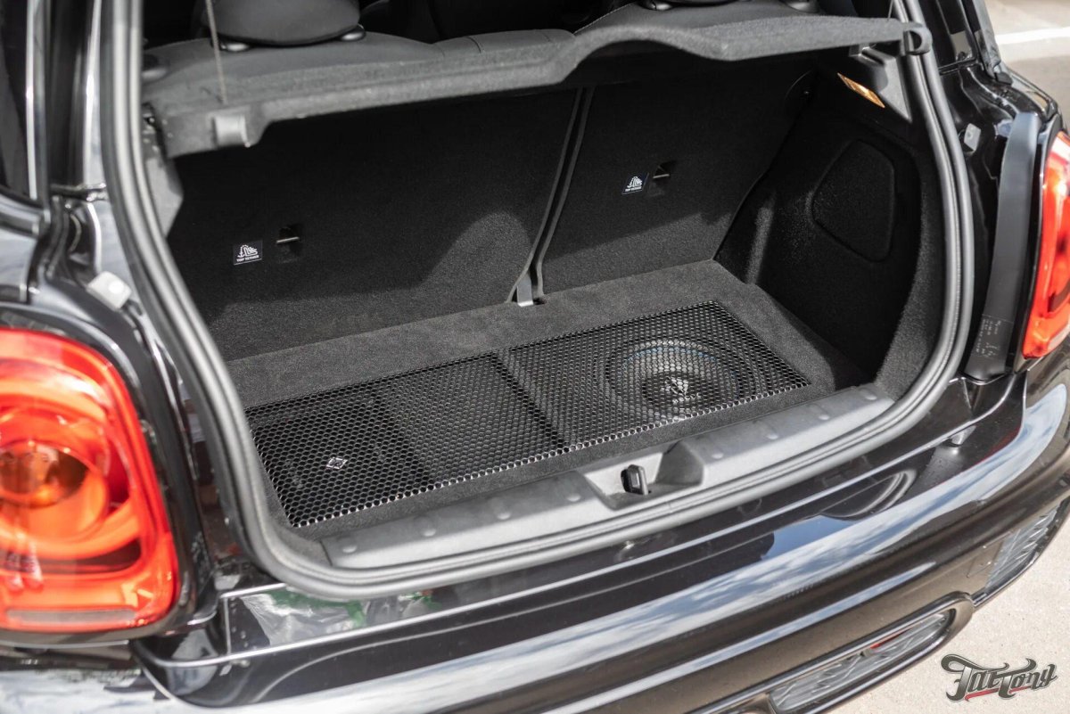 Джон Купер Воркс багажник