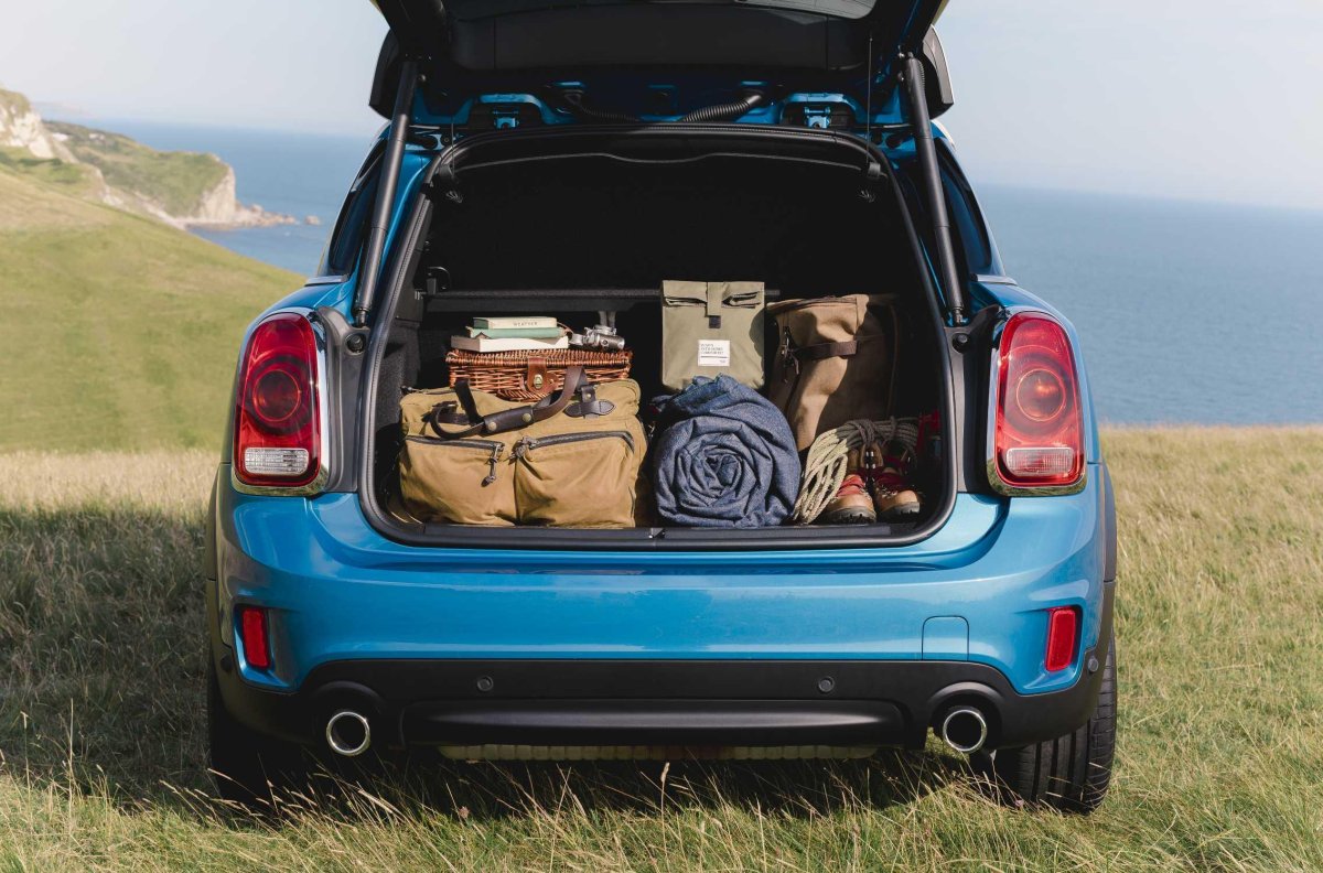 Мини Купер Кантримен багажник