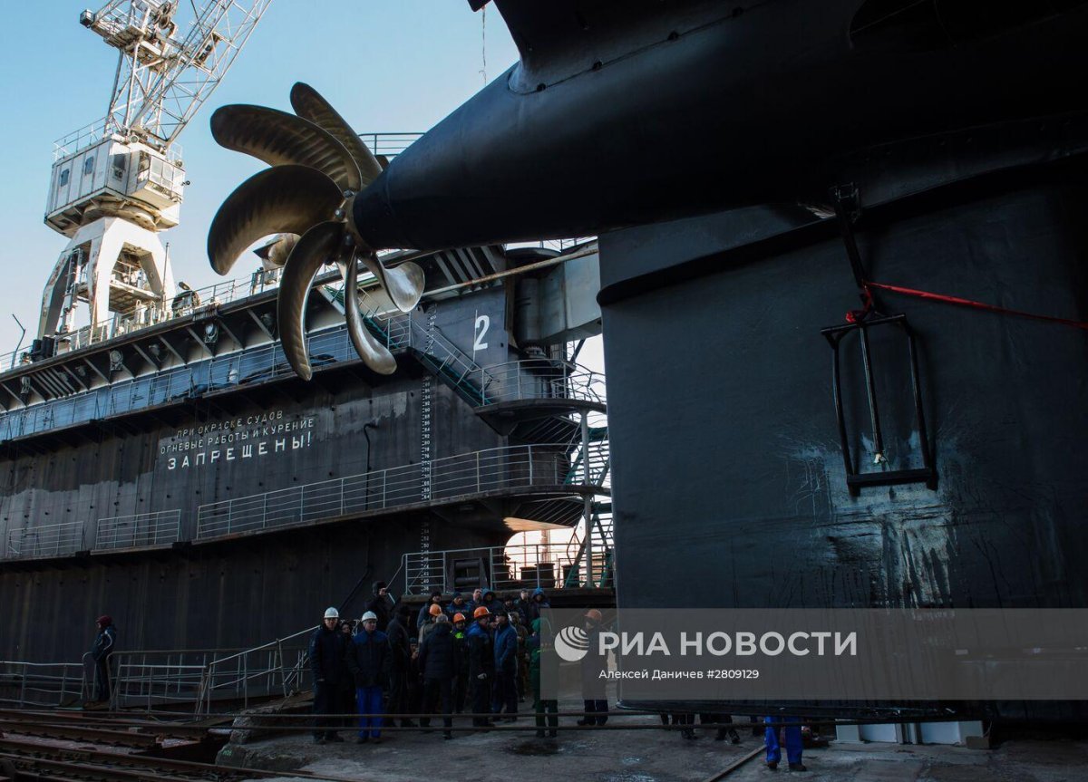 Спуск подводной лодки