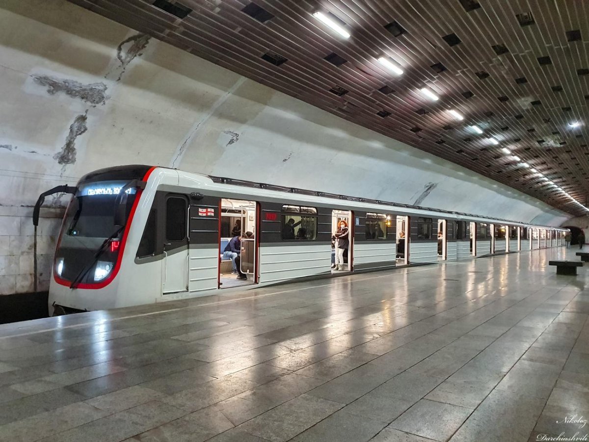 ЕМА 502м Тбилиси