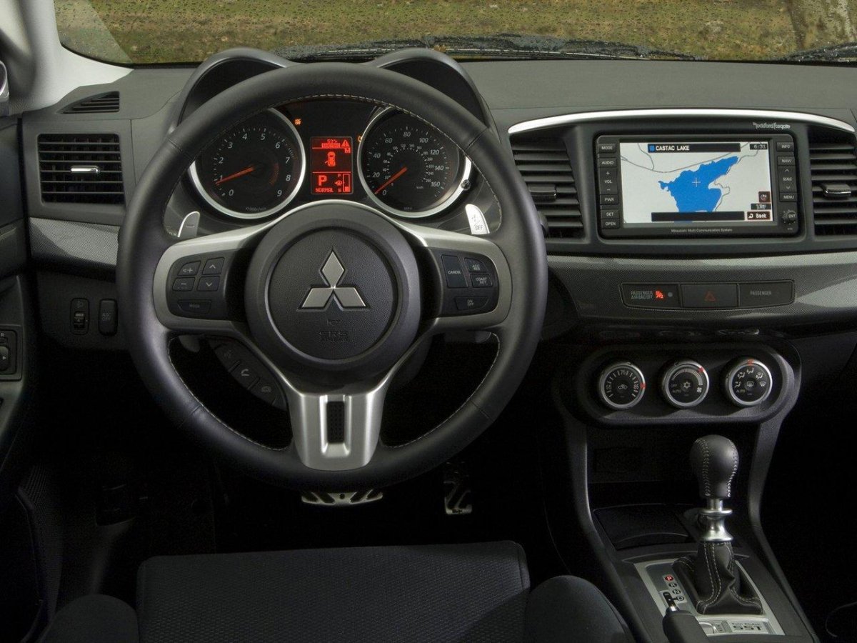 Ralliart Lancer 10 салон