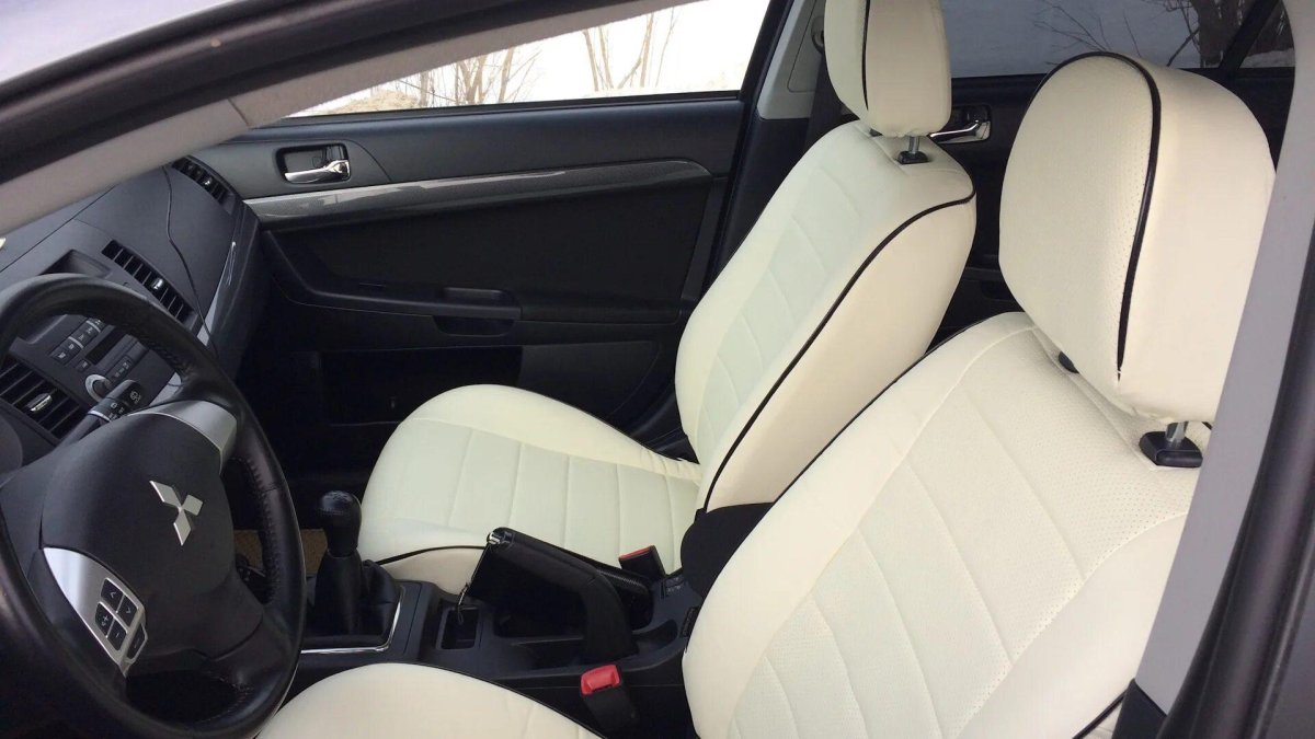 Лансер 10 белый салон