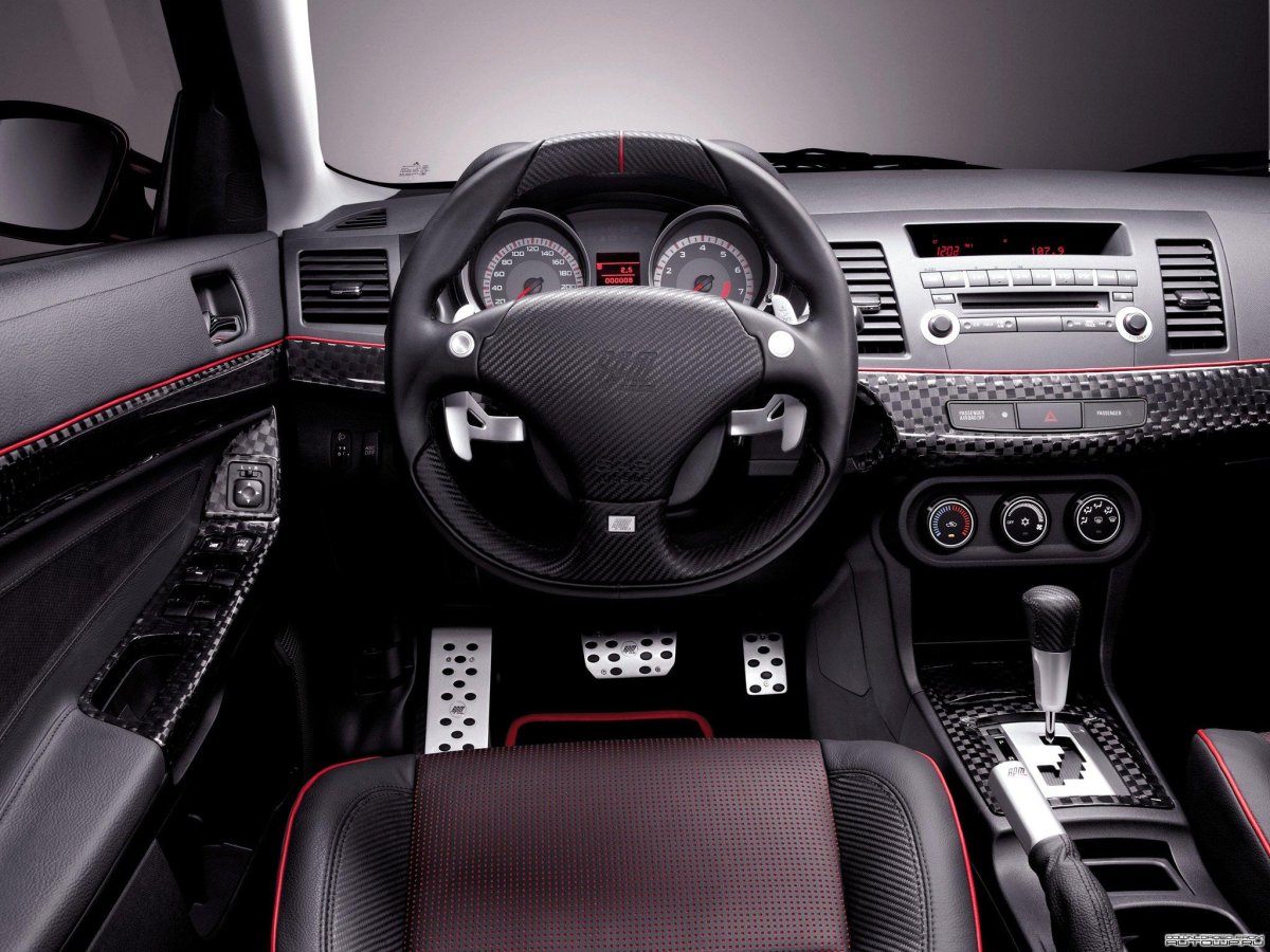 Ланцер 10 салон