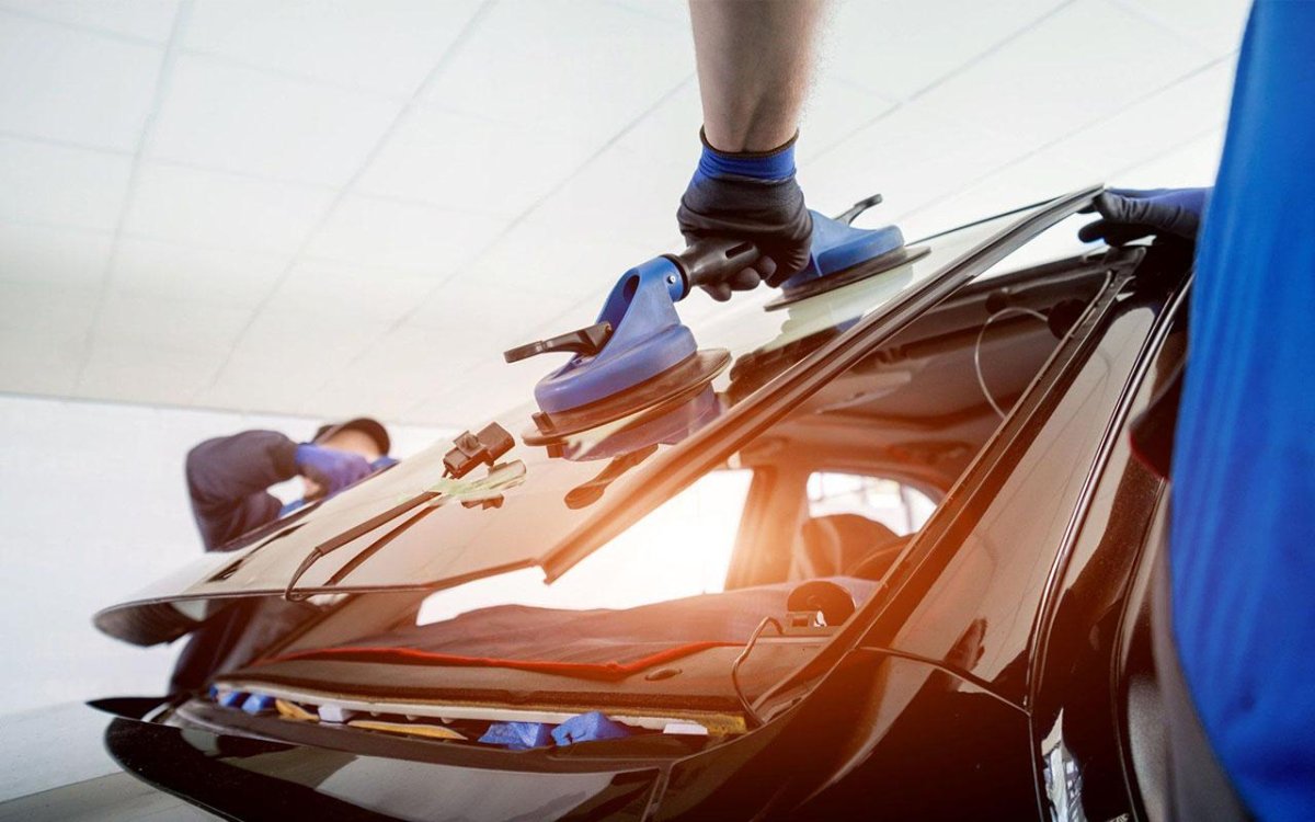 Автомобильное стекло