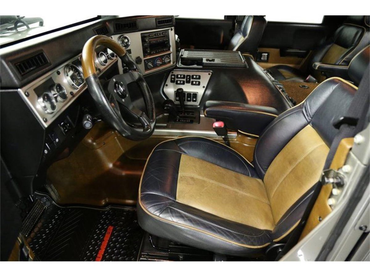 Hummer h1 Alpha Interior