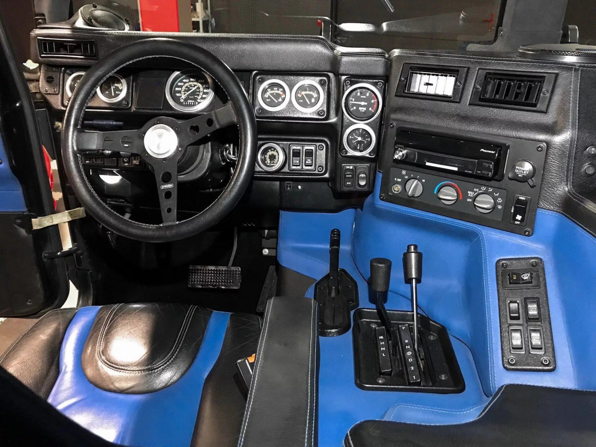 Hummer h1 салон