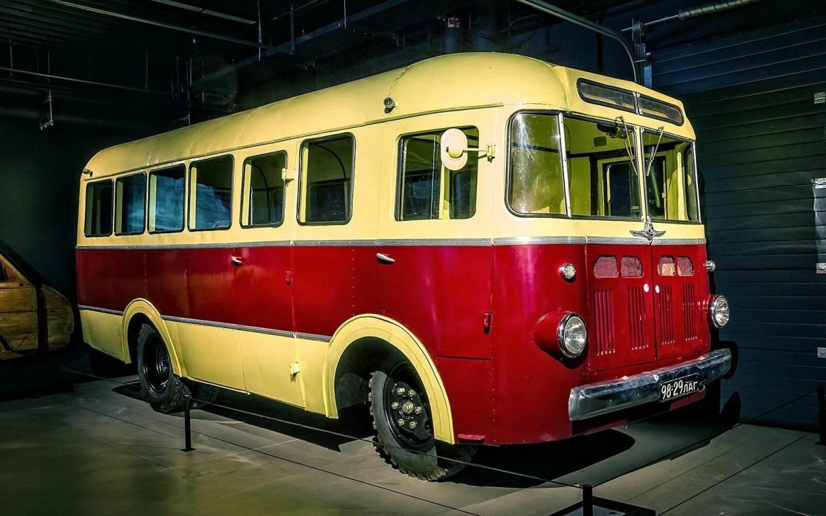 Автобус РАФ 976