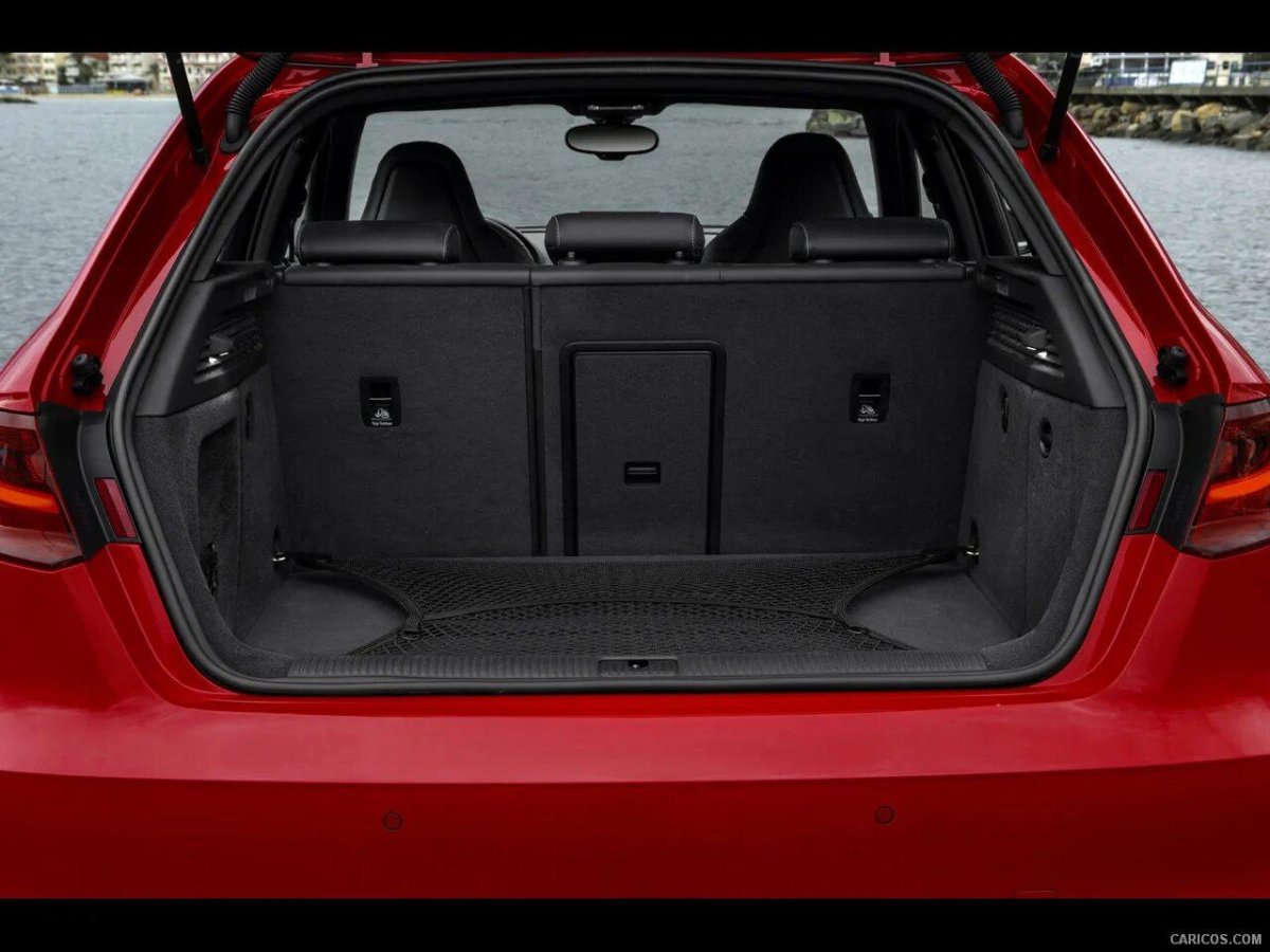 Audi a3 Sportback 2012 багажник