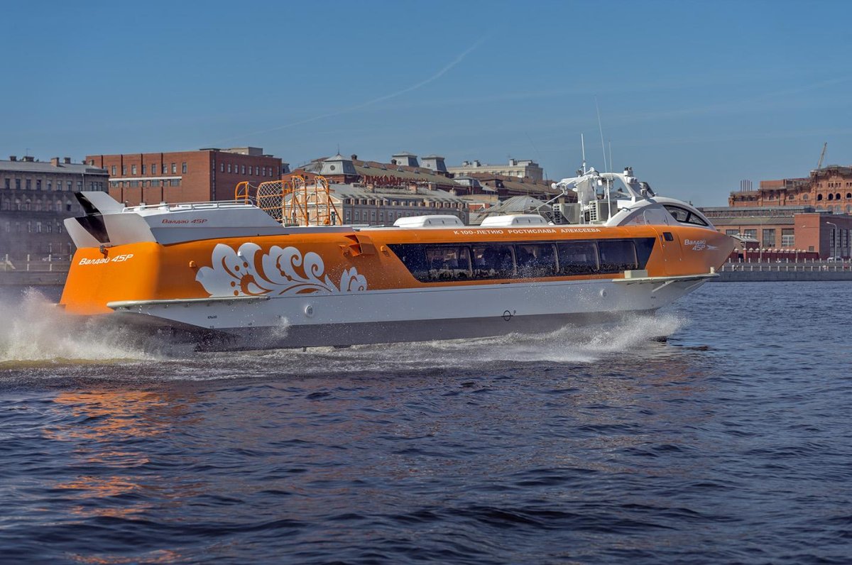 Подводных крыльях "Валдай 45р"