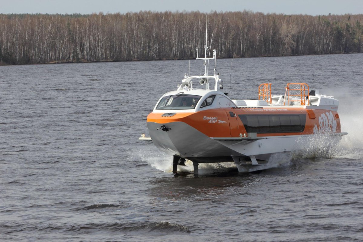 Подводных крыльях "Валдай 45р"