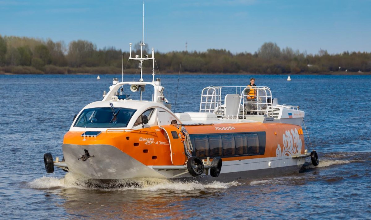 Теплоход Валдай 45р