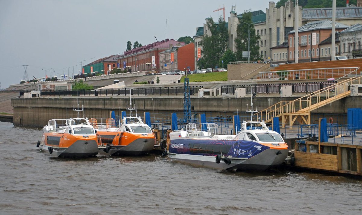 Теплоход Валдай 45