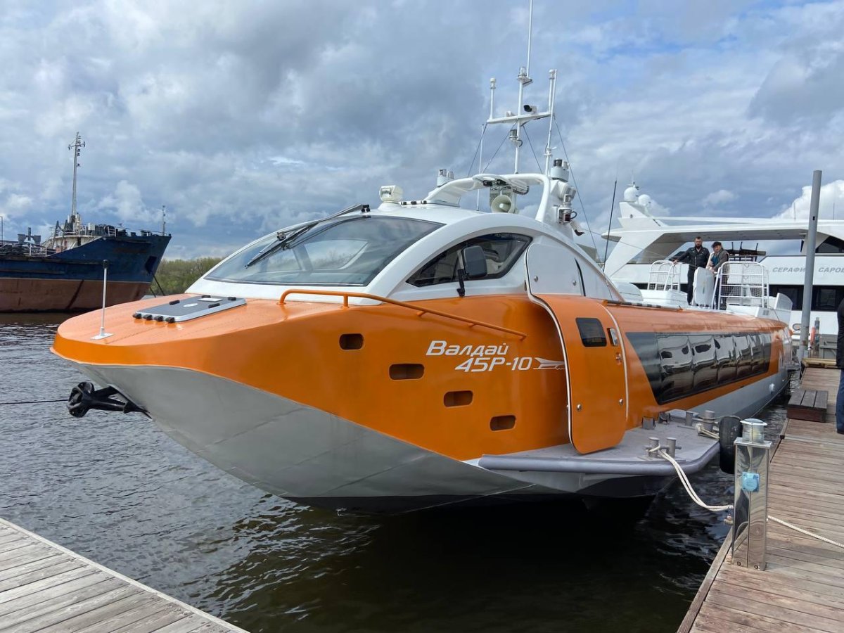 Скоростное судно Валдай-45р