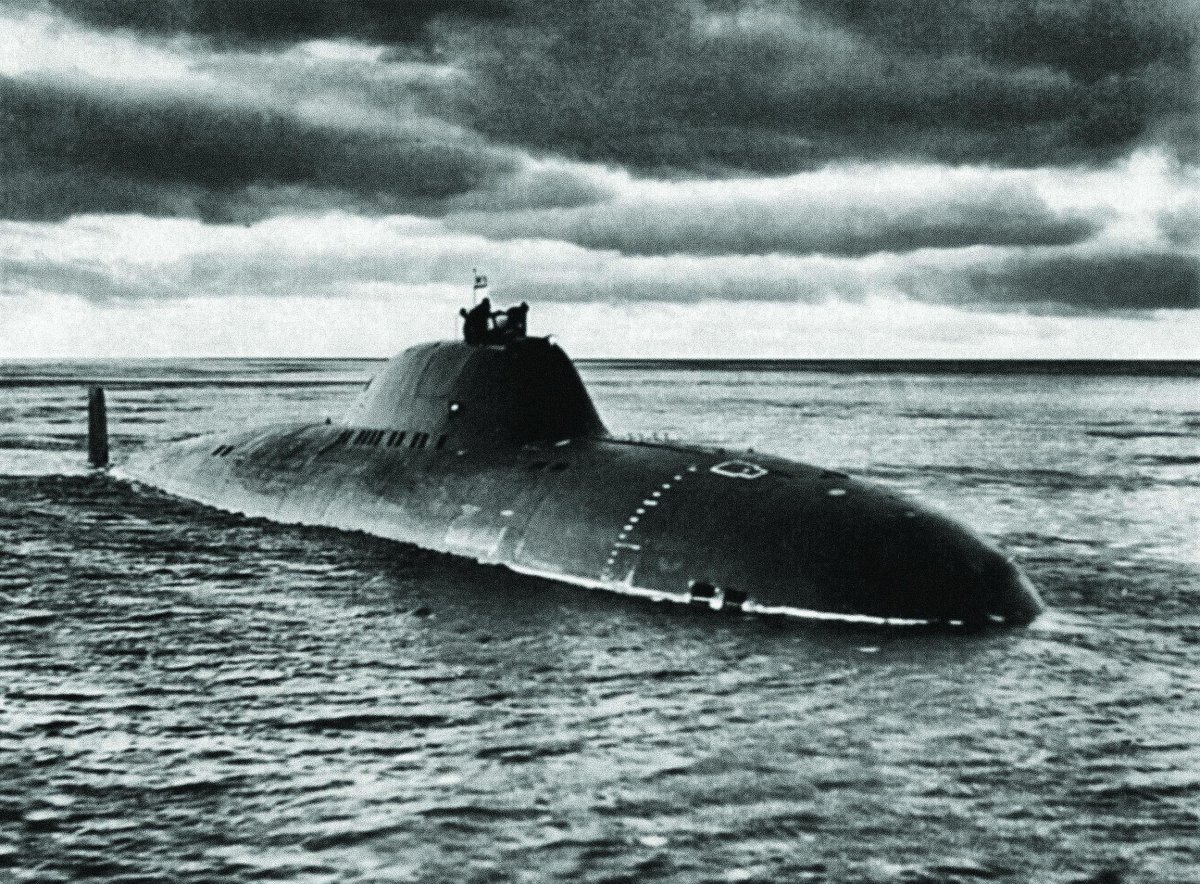 Подводная лодка к 705к Лира