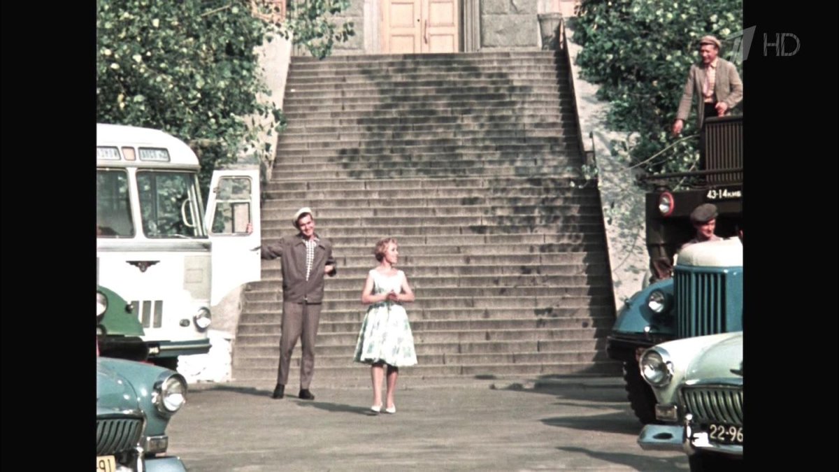 Юрий Беляев Королева бензоколонки