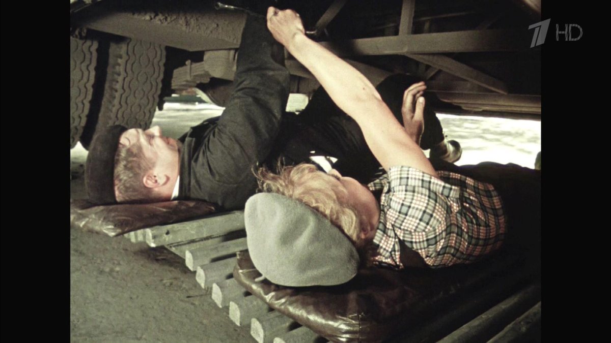 Юрий Белов Королева бензоколонки