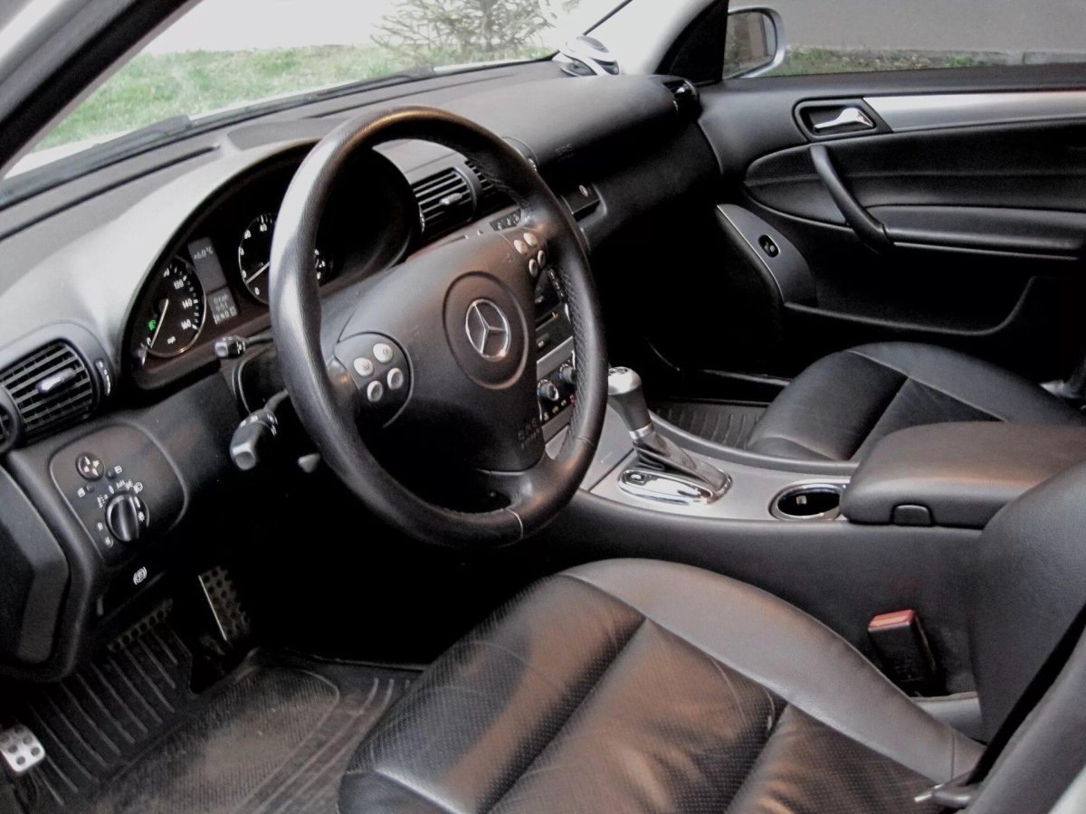 Mercedes-Benz w203 салон