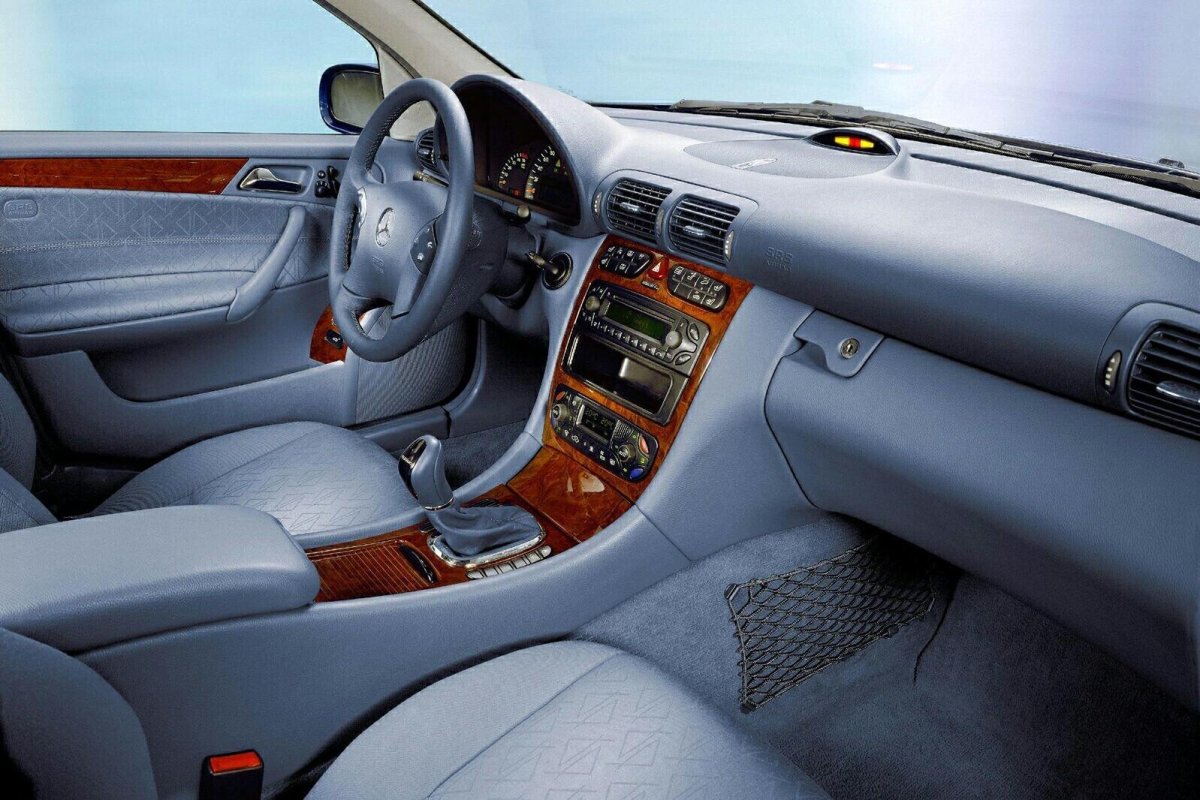 Мерседес w203