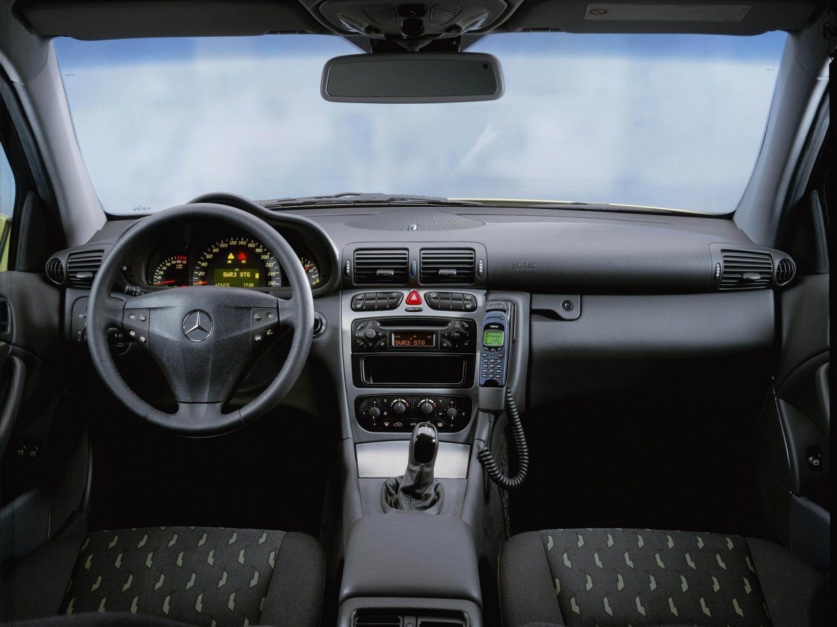Mercedes Benz c class w203 салон купе