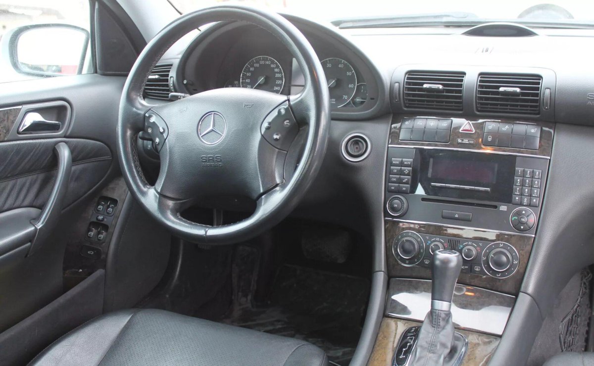 Mercedes w203 салон