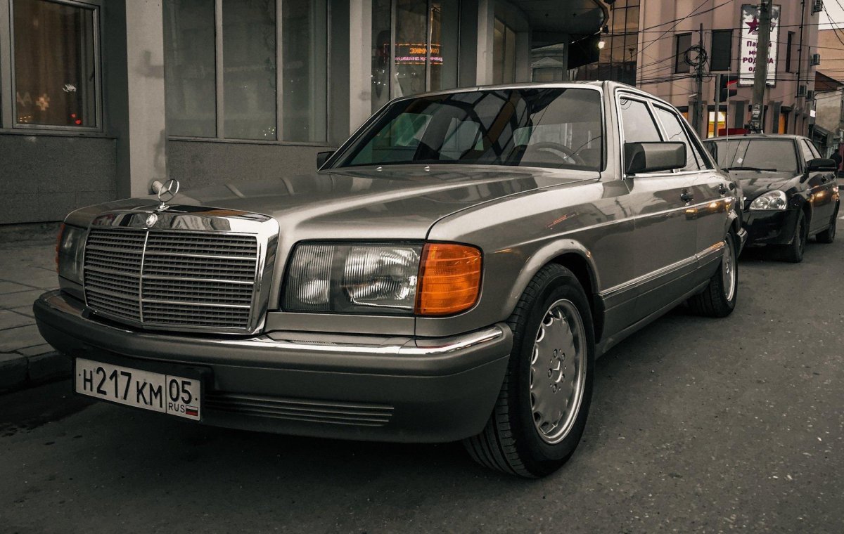 Mercedes Benz w126 1990