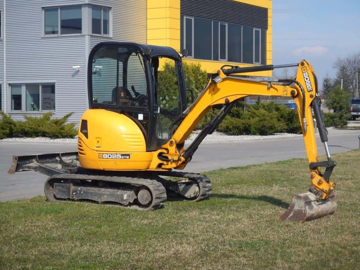 Мини-экскаватор JCB 8025 ZTS