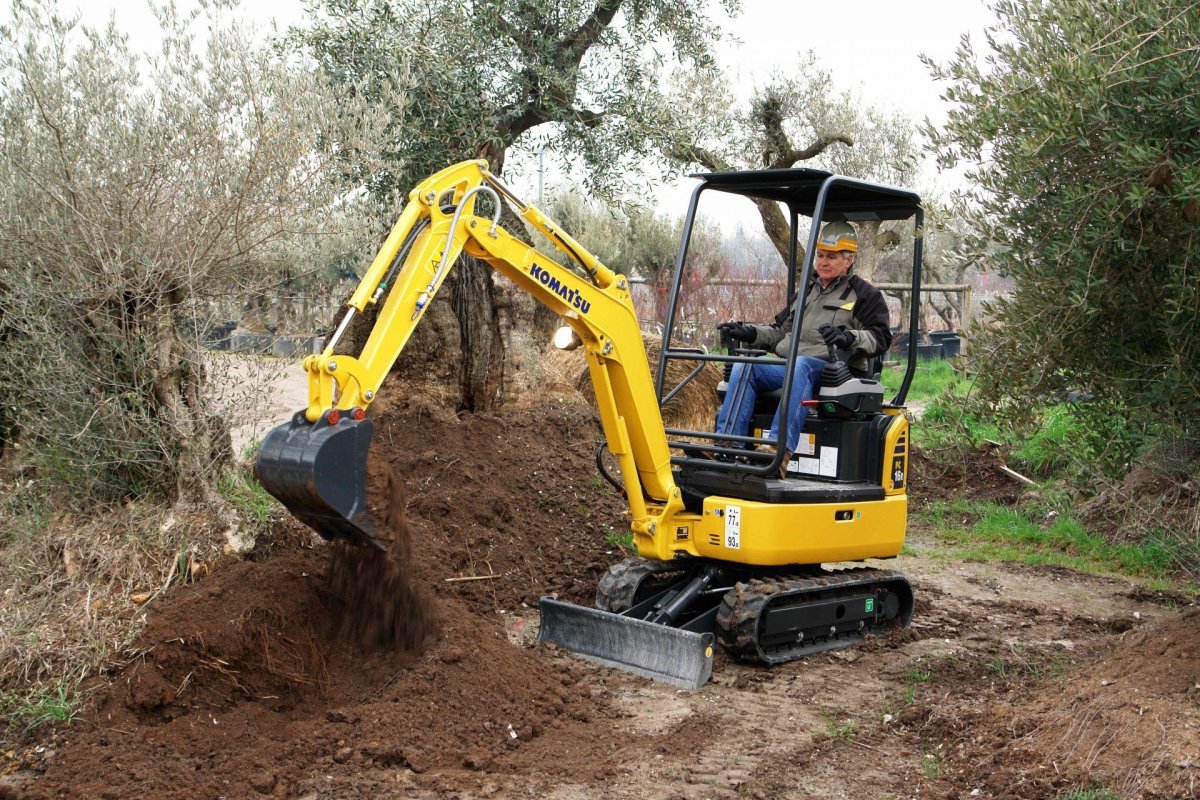 Мини экскаватор Комацу