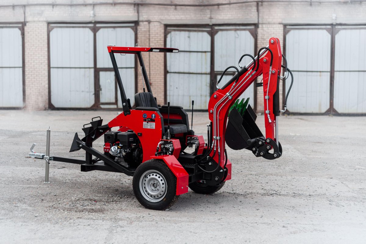 Мини экскаватор ред Рино