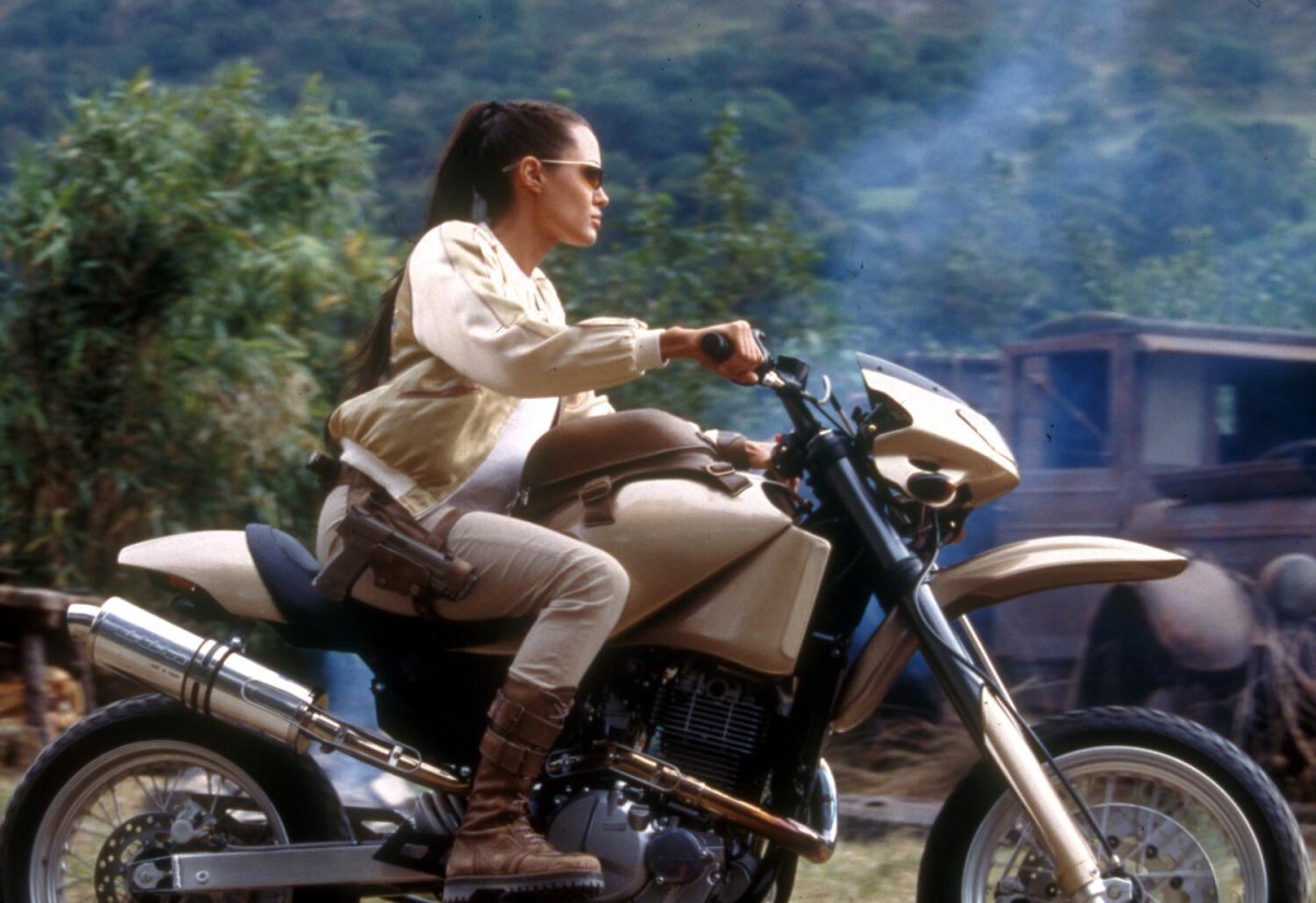 Лара Крофт Расхитительница гробниц 2 колыбель жизни