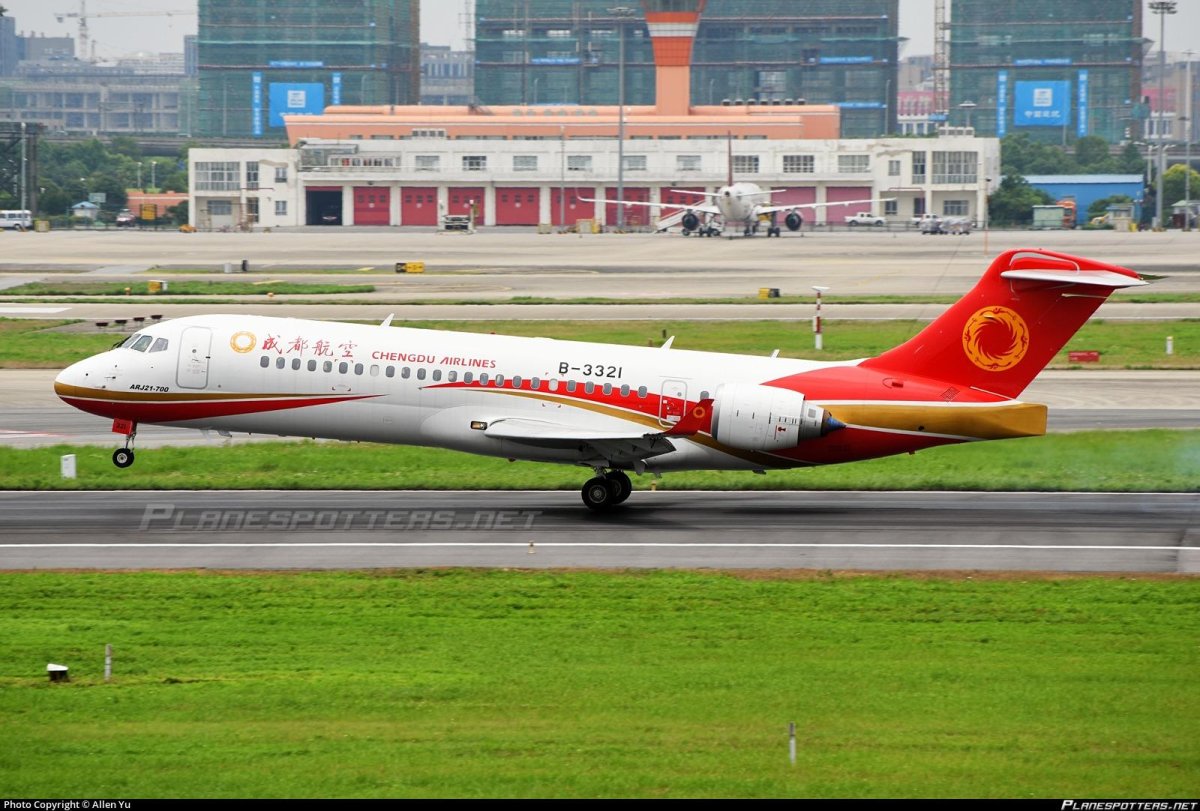Comac arj21-700 самолет